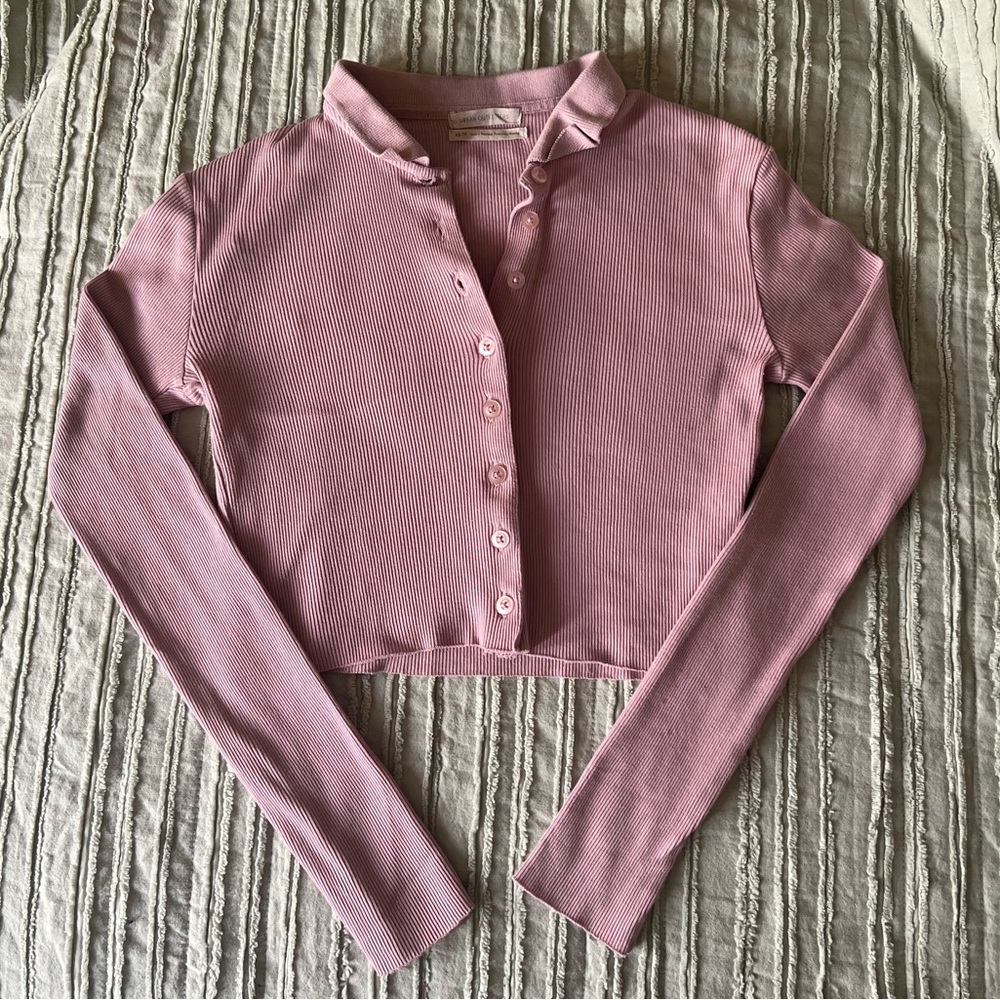 XS Urban Outfitters long sleeved crop top, light pink